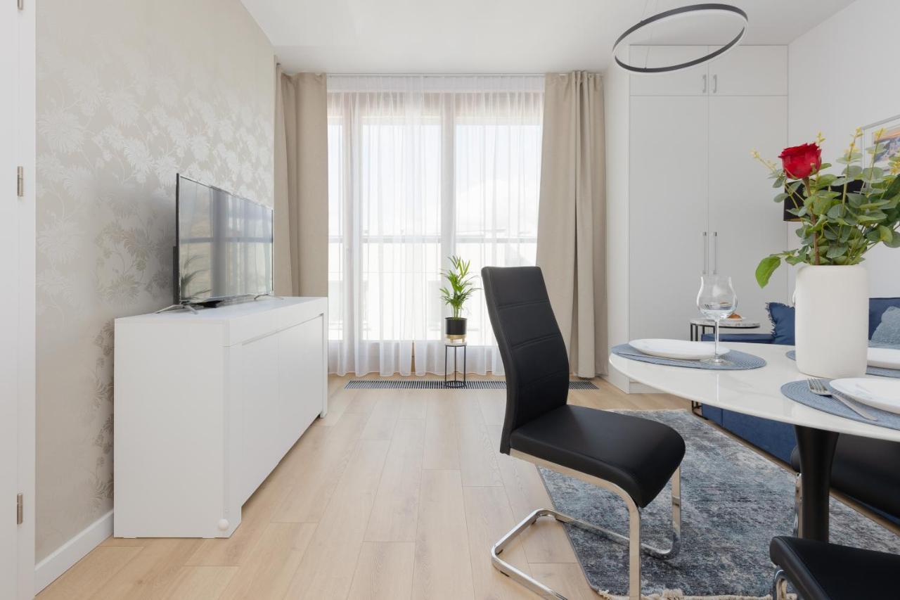 Warszawa Srodmiescie Bonifraterska Apartments By Noclegi Renters Екстер'єр фото