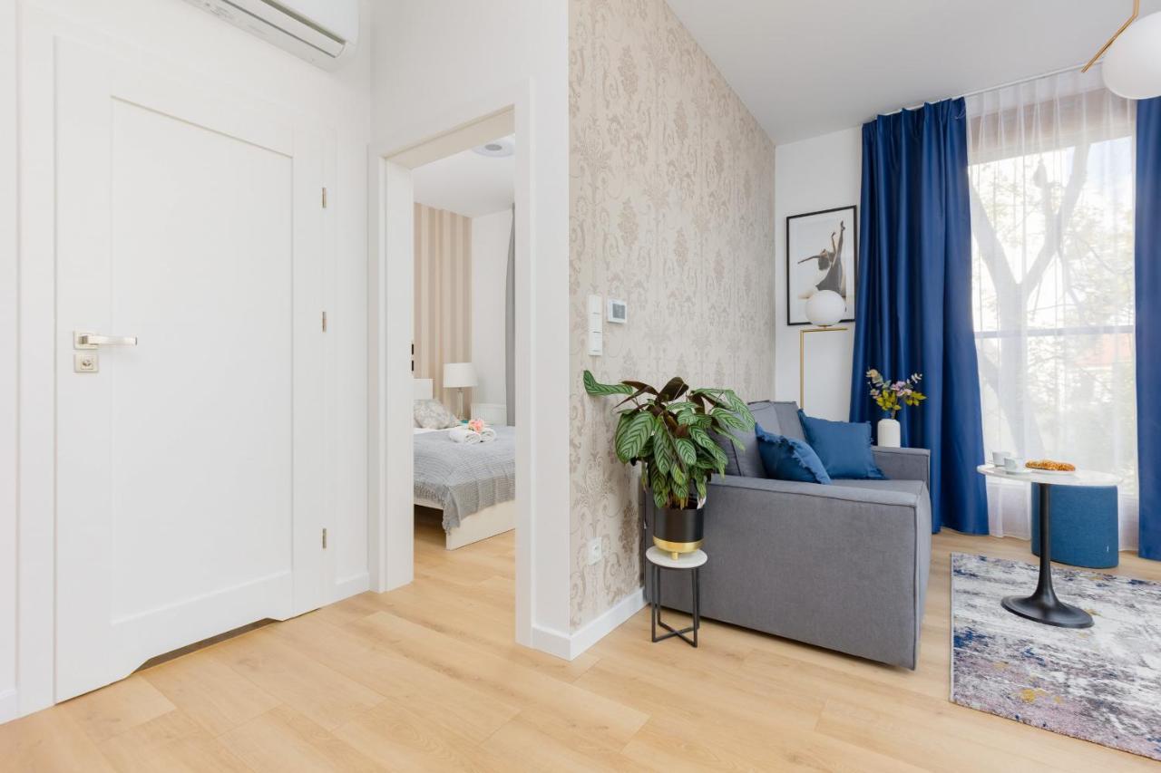 Warszawa Srodmiescie Bonifraterska Apartments By Noclegi Renters Екстер'єр фото