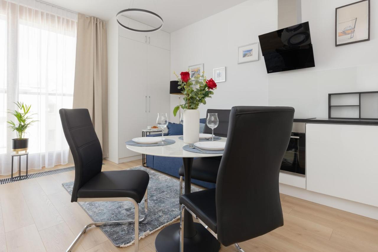 Warszawa Srodmiescie Bonifraterska Apartments By Noclegi Renters Екстер'єр фото